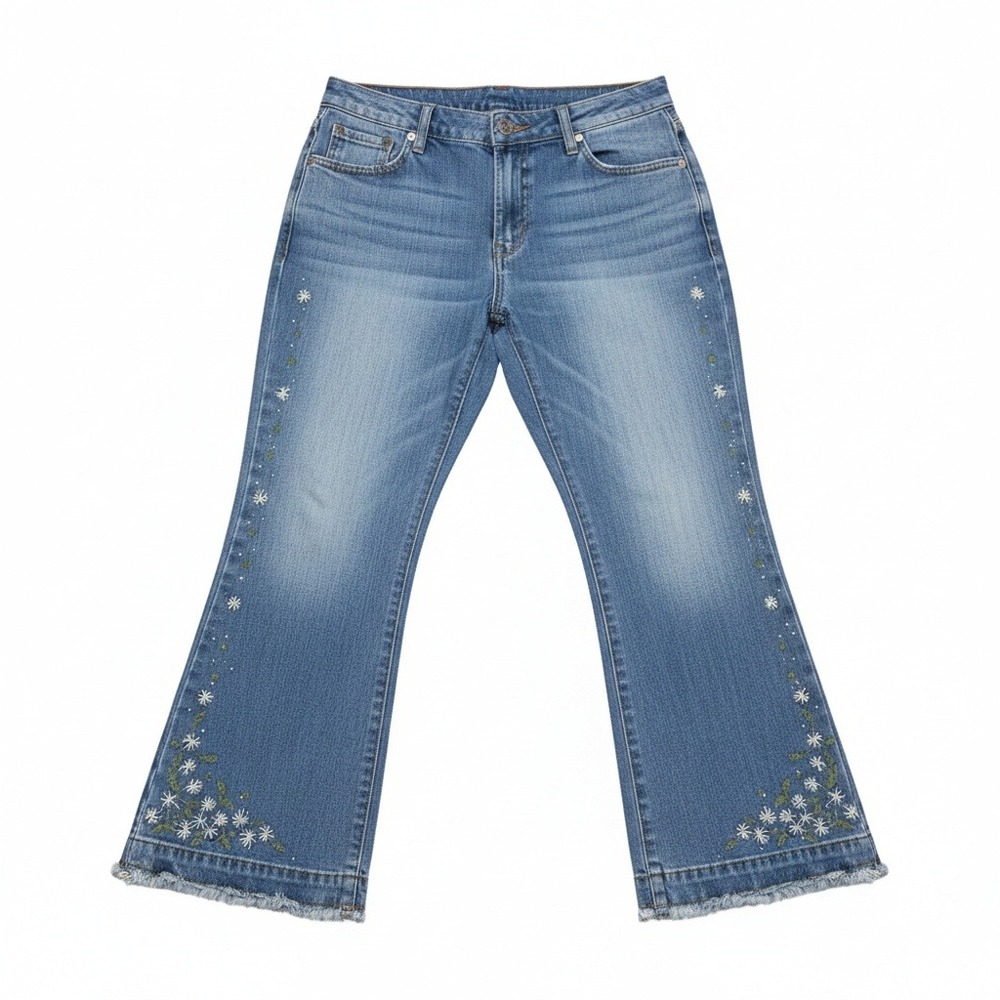 Vintage Studio Floral Embroidered Flare Jeans Women's Size 6 Frayed‎ Hem